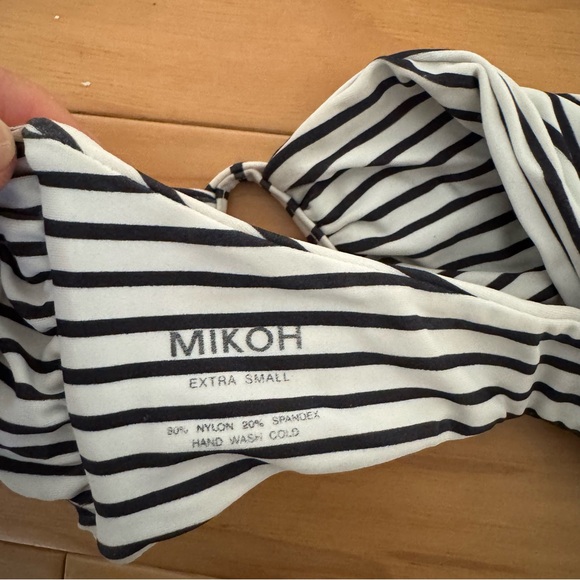 MIKOH Reunion V-Wire Bandeau Bikini Top XS - Picture 3 of 4